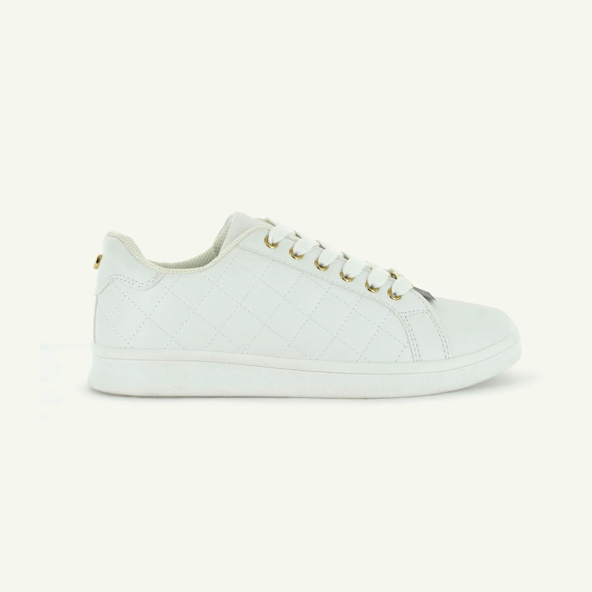 Voltaire: Quilted Court Shoe - White