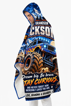Mockup chăn có mũ Jackson Monster Truck